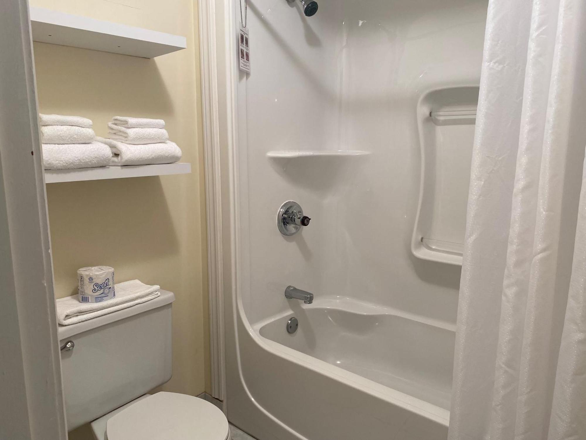 Hotel Centre-Ville Montmagny Ngoại thất bức ảnh