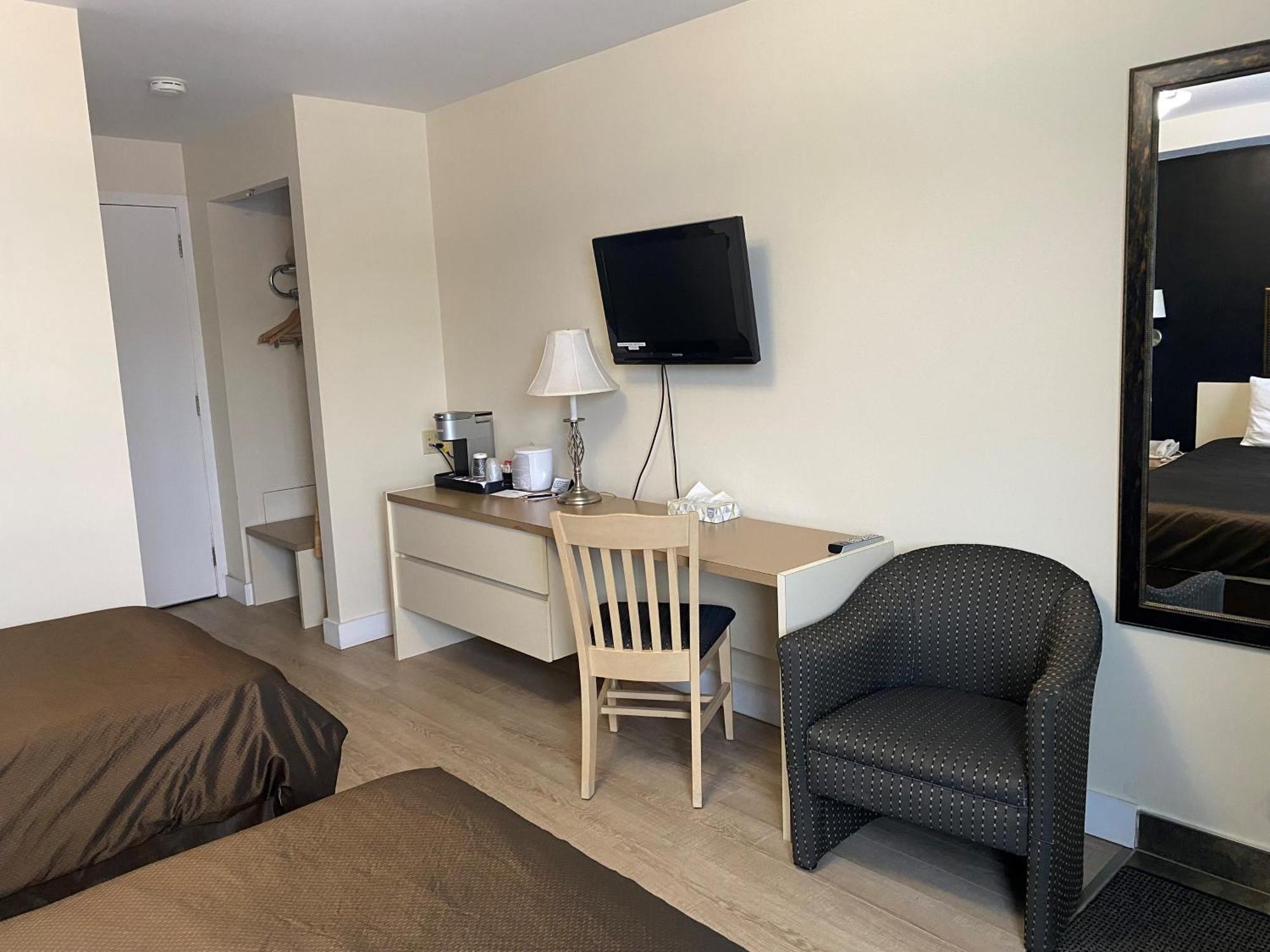 Hotel Centre-Ville Montmagny Ngoại thất bức ảnh