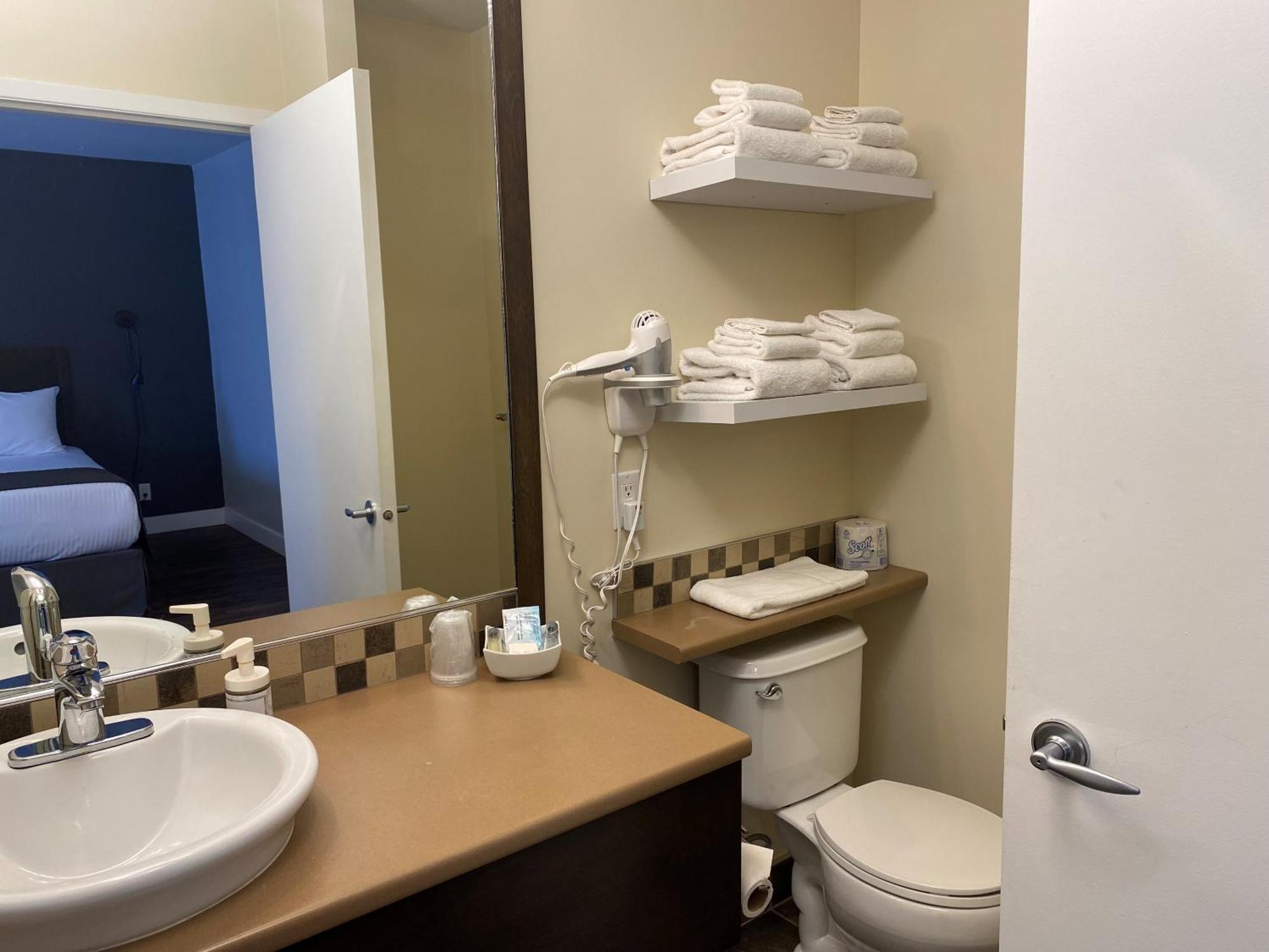 Hotel Centre-Ville Montmagny Ngoại thất bức ảnh