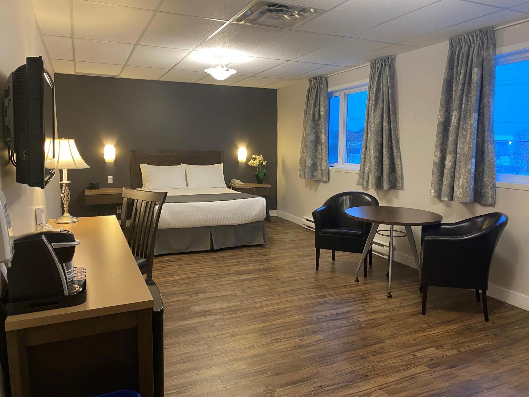 Hotel Centre-Ville Montmagny Ngoại thất bức ảnh