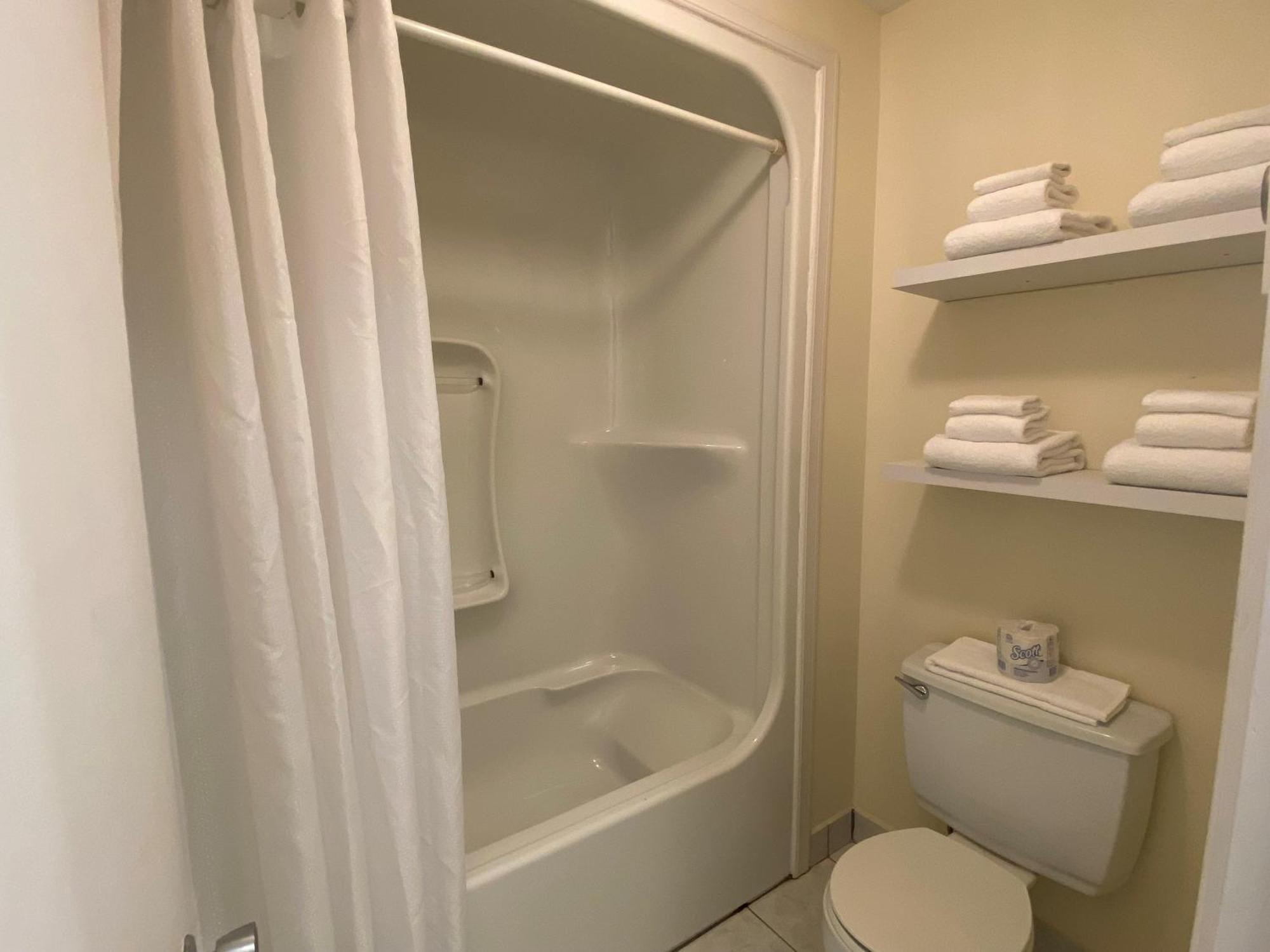 Hotel Centre-Ville Montmagny Ngoại thất bức ảnh