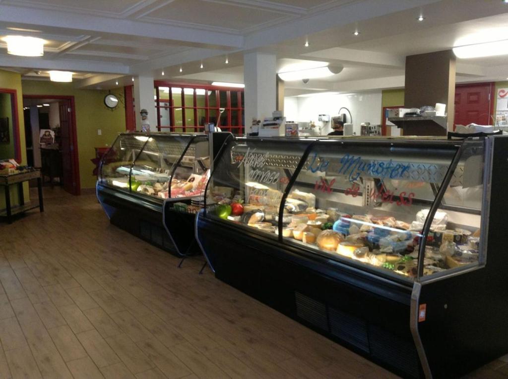 Hotel Centre-Ville Montmagny Ngoại thất bức ảnh